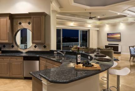 Olde Marco Island Inn Penthouse Soleil - Marco Island, Florida