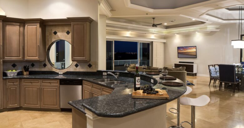 Olde Marco Island Inn Penthouse Soleil - Marco Island, Florida