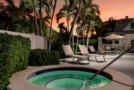 Olde Marco Island Inn Penthouse Soleil - Marco Island, Florida