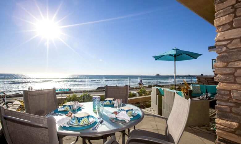 The Seahorse Oceanfront Villa - Oceanside, California