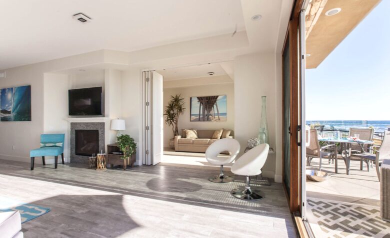 The Seahorse Oceanfront Villa - Oceanside, California