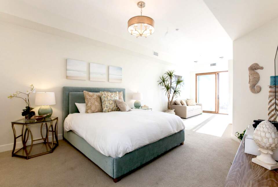 The Seahorse Oceanfront Villa - Oceanside, California