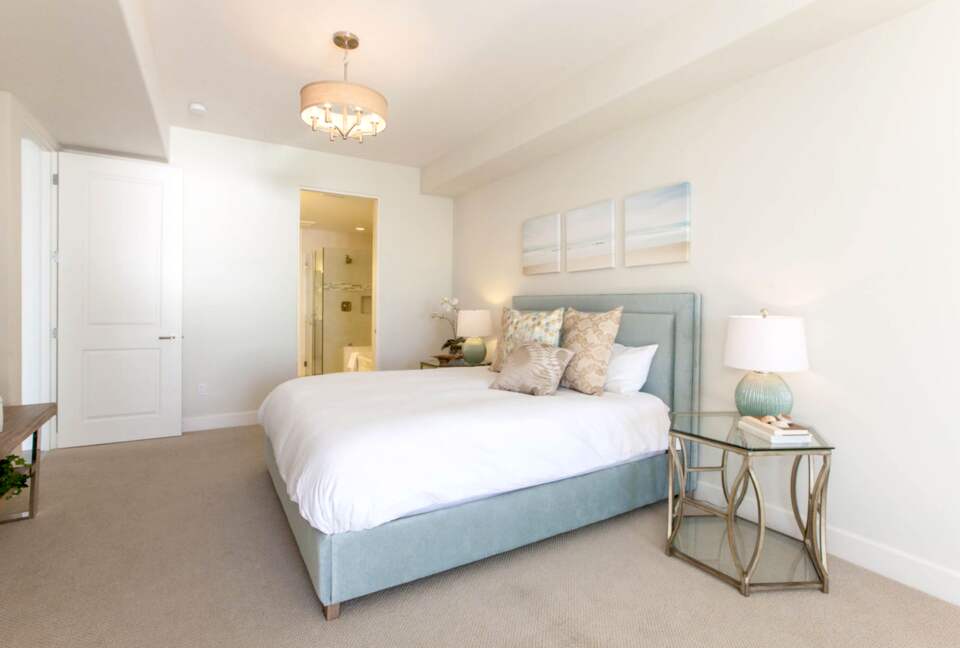 The Seahorse Oceanfront Villa - Oceanside, California