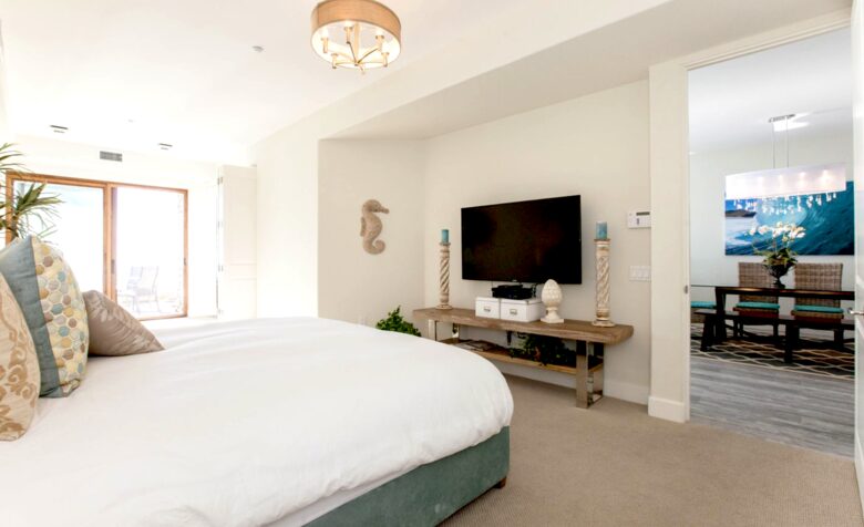 The Seahorse Oceanfront Villa - Oceanside, California