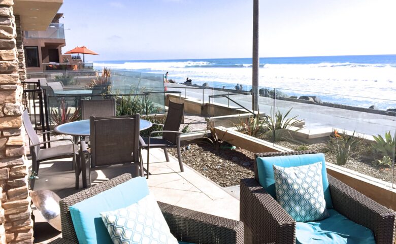 The Seahorse Oceanfront Villa - Oceanside, California