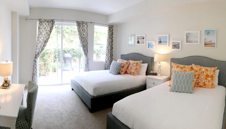 The Seahorse Oceanfront Villa - Oceanside, California