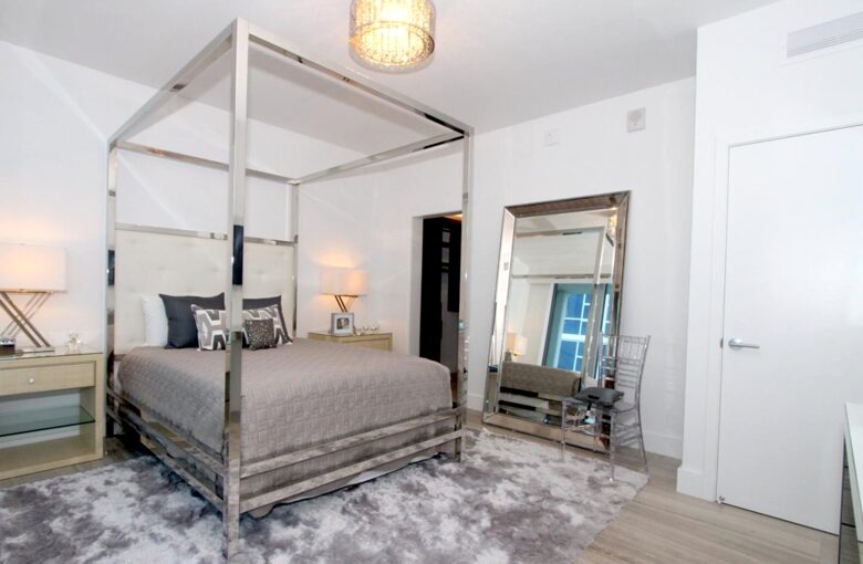 Chic Carillon Miami Beach Townhome - Miami Beach, Florida