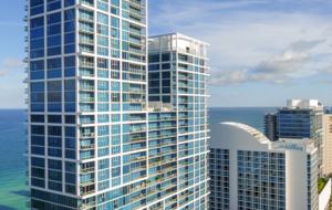 Chic Carillon Miami Beach Townhome - Miami Beach, Florida