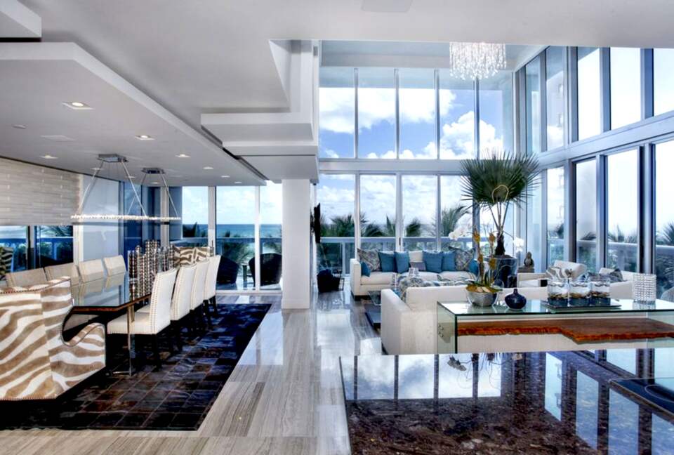 Chic Carillon Miami Beach Townhome - Miami Beach, Florida