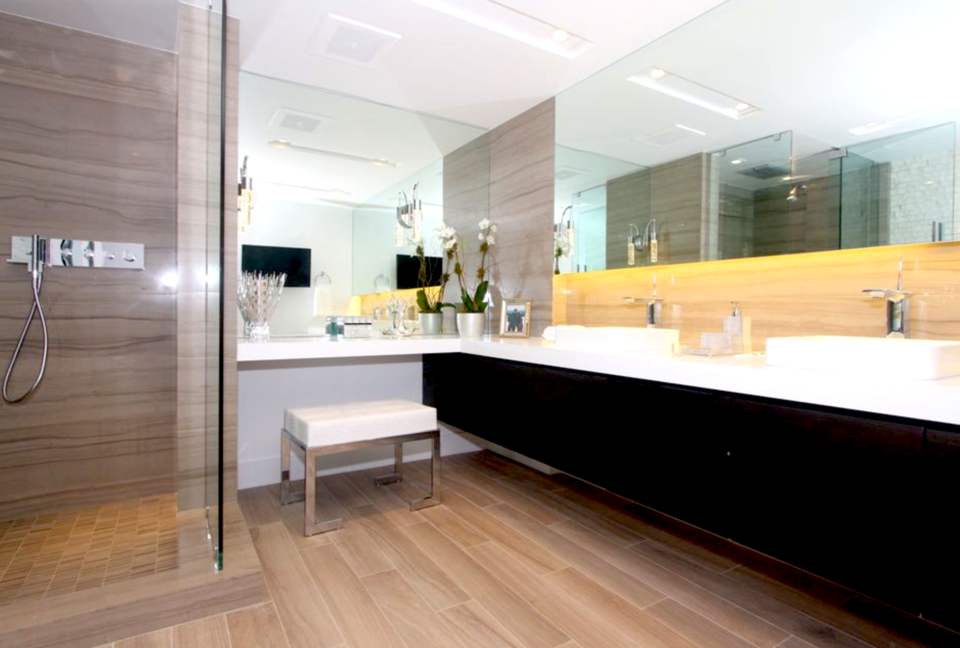 Chic Carillon Miami Beach Townhome - Miami Beach, Florida