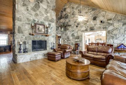 The Lodge at the Orchard - 30 Minutes to Fort Worth! - Azle, Texas