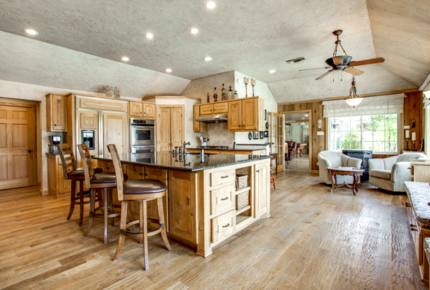 The Lodge at the Orchard - 30 Minutes to Fort Worth! - Azle, Texas