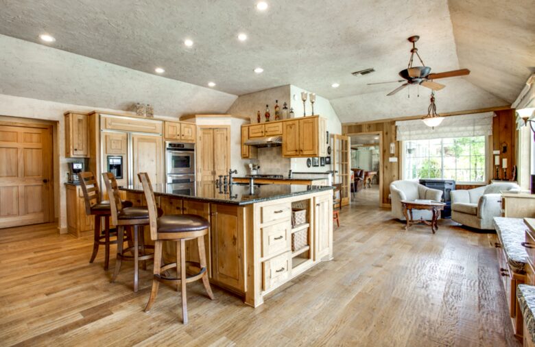 The Lodge at the Orchard - 30 Minutes to Fort Worth! - Azle, Texas