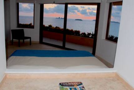 Pacific Paradise - Ixtapa de Azueta, Mexico