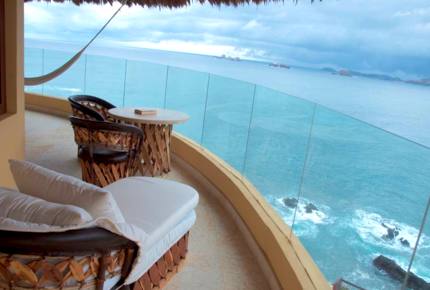 Pacific Paradise - Ixtapa de Azueta, Mexico