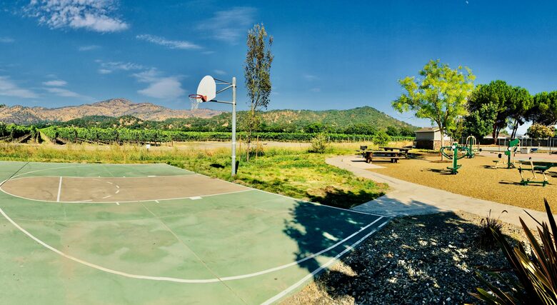 Beauty in the Heart of Wine Country! - Yountville, California