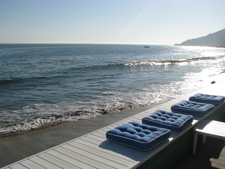 Malibu Beach Bungalow - Malibu, California