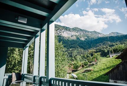Home on Lake Thun - Daerlingen, Switzerland