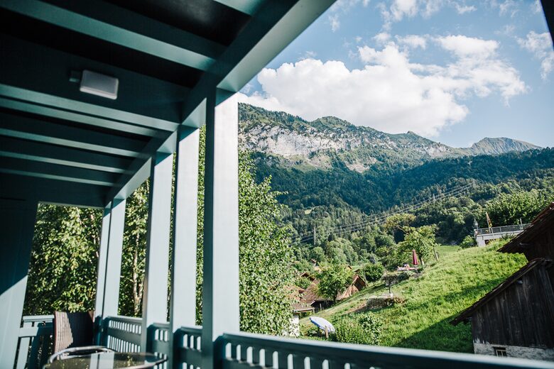 Home on Lake Thun - Daerlingen, Switzerland