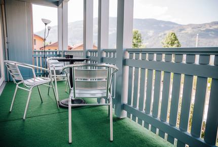 Home on Lake Thun - Daerlingen, Switzerland