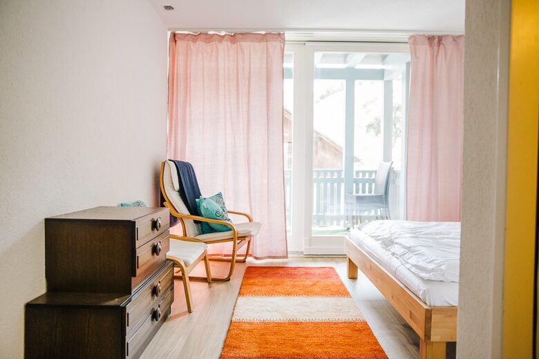 Home on Lake Thun - Daerlingen, Switzerland