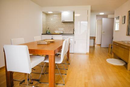 Home on Lake Thun - Daerlingen, Switzerland