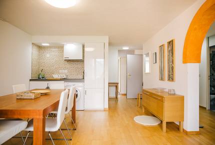 Home on Lake Thun - Daerlingen, Switzerland