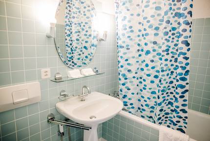 Home on Lake Thun - Daerlingen, Switzerland