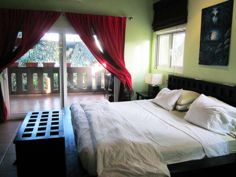 Luxury Waterfront in the West End - West End, Honduras