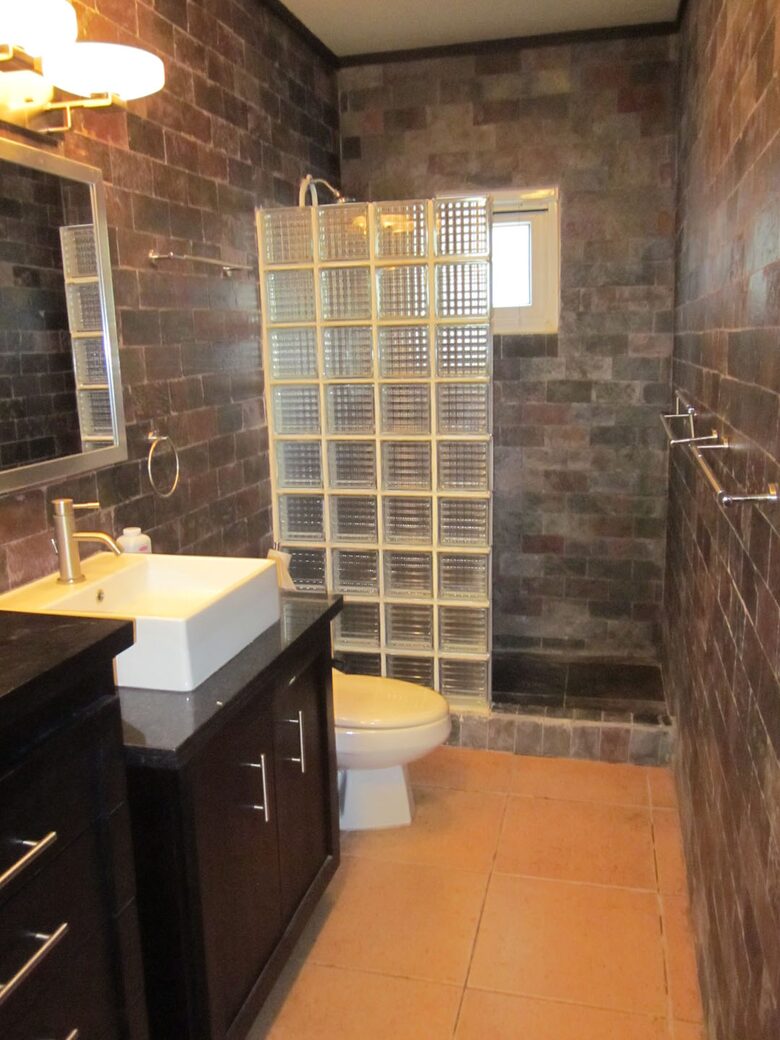 Luxury Waterfront in the West End - West End, Honduras