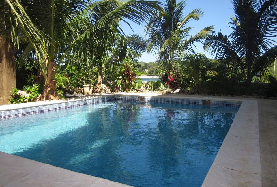 Luxury Waterfront in the West End - West End, Honduras