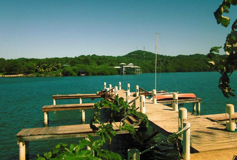 Luxury Waterfront in the West End - West End, Honduras