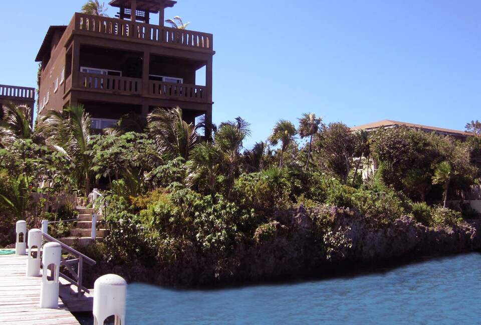 Luxury Waterfront in the West End - West End, Honduras