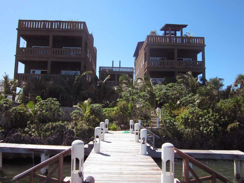 Luxury Waterfront in the West End - West End, Honduras