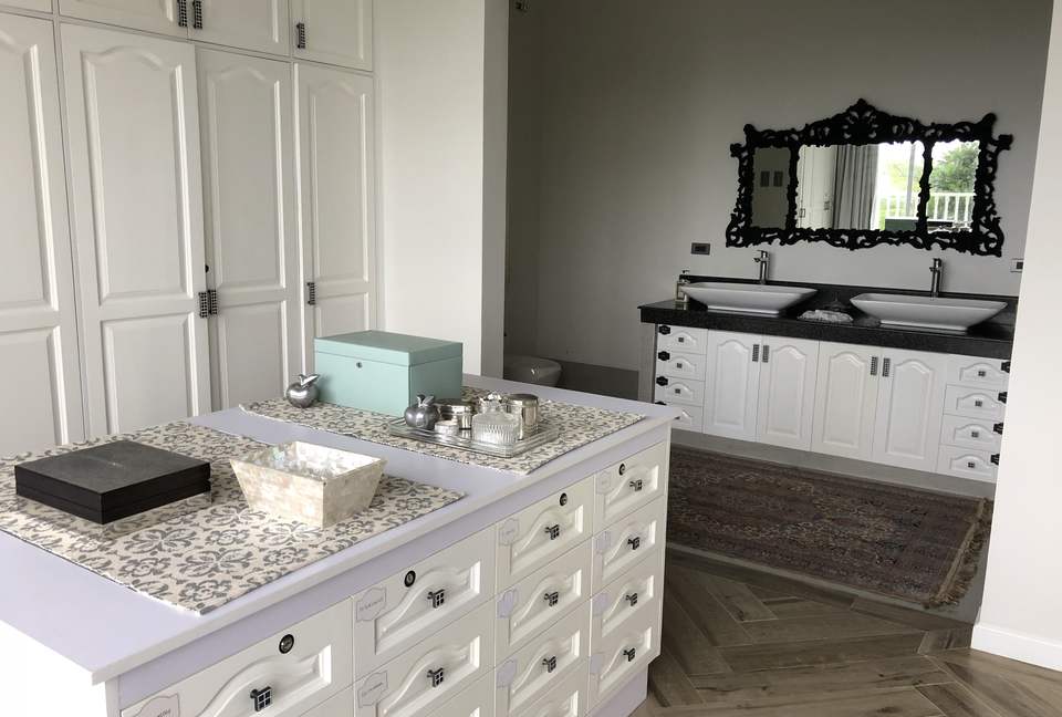 Villa La Nuvola (The Cloud) - Manila (Greater Manila), Philippines