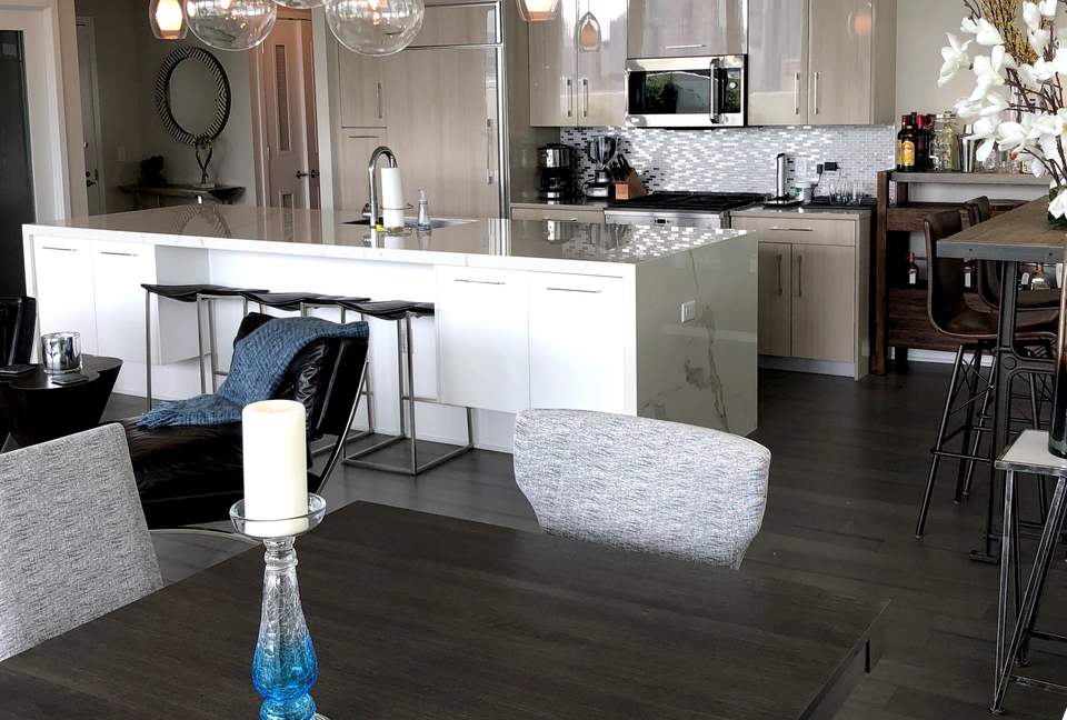 Million Dollar Manhattan View - Short Ferry to Manhattan! - Weehawken, New Jersey