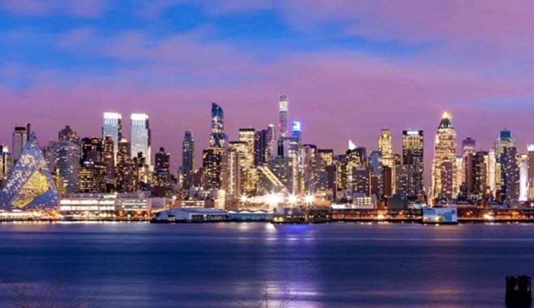 Million Dollar Manhattan View - Short Ferry to Manhattan! - Weehawken, New Jersey
