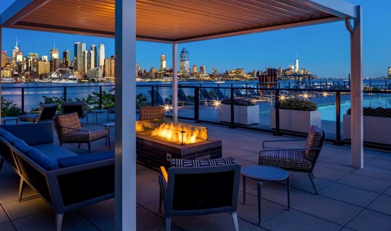 Million Dollar Manhattan View - Short Ferry to Manhattan! - Weehawken, New Jersey