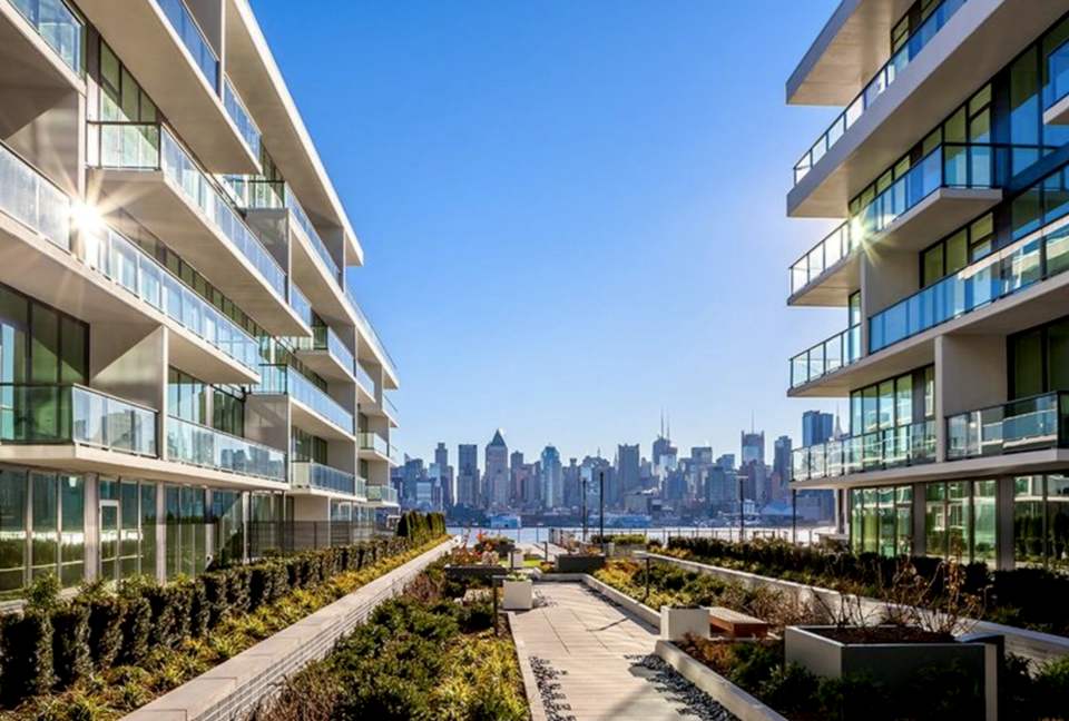 Million Dollar Manhattan View - Short Ferry to Manhattan! - Weehawken, New Jersey