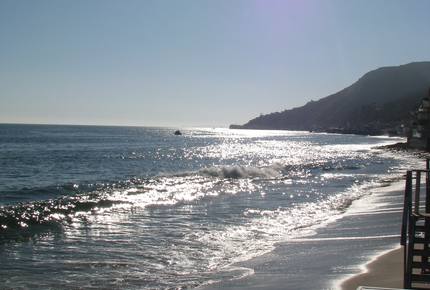 Malibu Beach Bungalow - Malibu, California