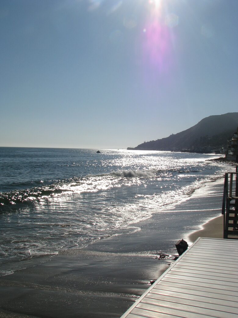 Malibu Beach Bungalow - Malibu, California