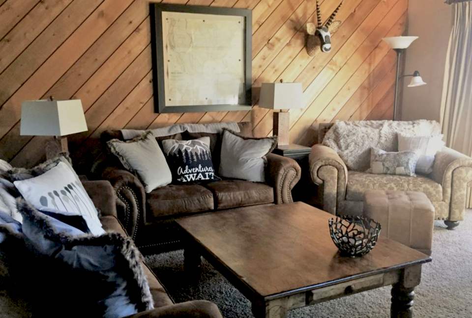 Luxurious Creek Front Oasis - Mammoth Lakes, California