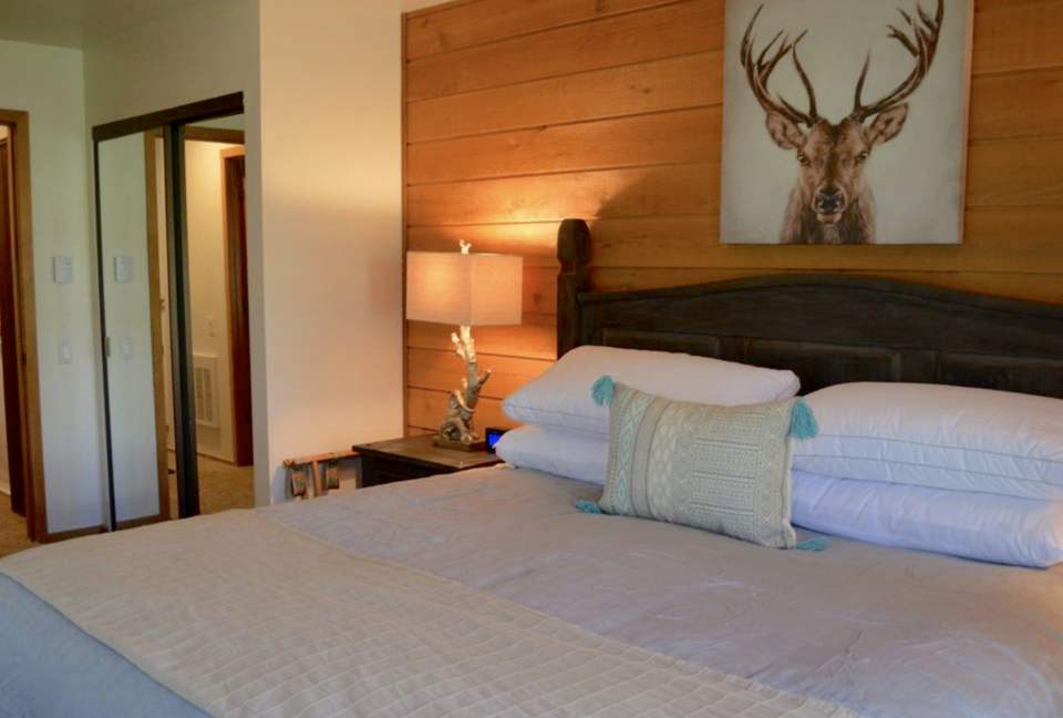 bedroom with sliding doors to creek- King bed, bedroom # 1