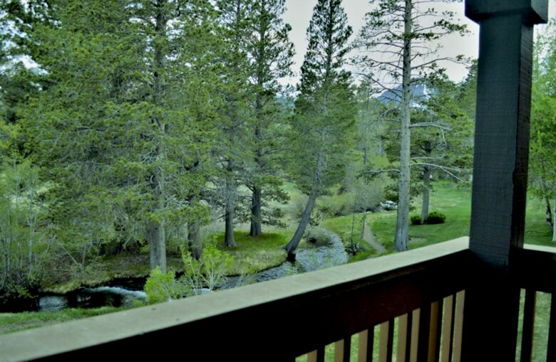 Luxurious Creek Front Oasis - Mammoth Lakes, California
