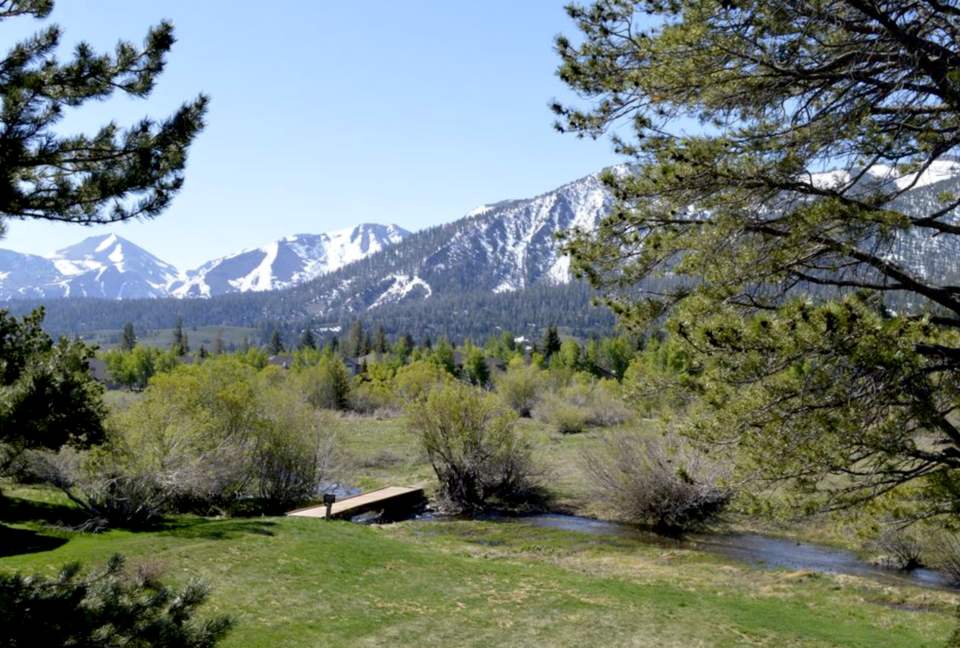 Luxurious Creek Front Oasis - Mammoth Lakes, California