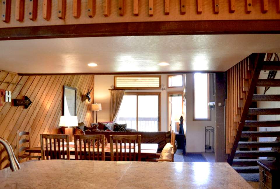 Luxurious Creek Front Oasis - Mammoth Lakes, California