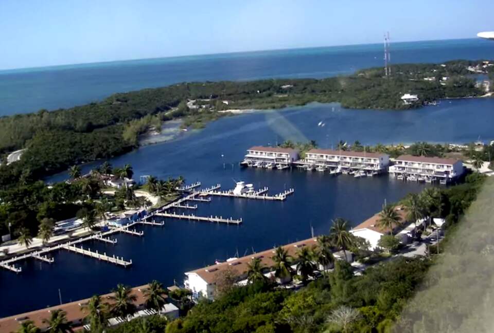 Beautiful Overwater Townhouse - Great Harbour Cay, Bahamas