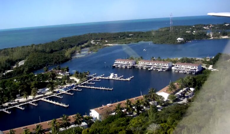 Beautiful Overwater Townhouse - Great Harbour Cay, Bahamas