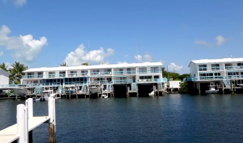 Beautiful Overwater Townhouse - Great Harbour Cay, Bahamas