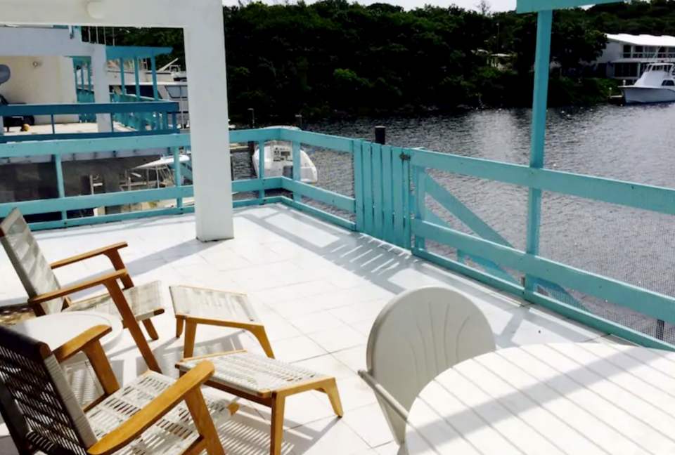 Beautiful Overwater Townhouse - Great Harbour Cay, Bahamas